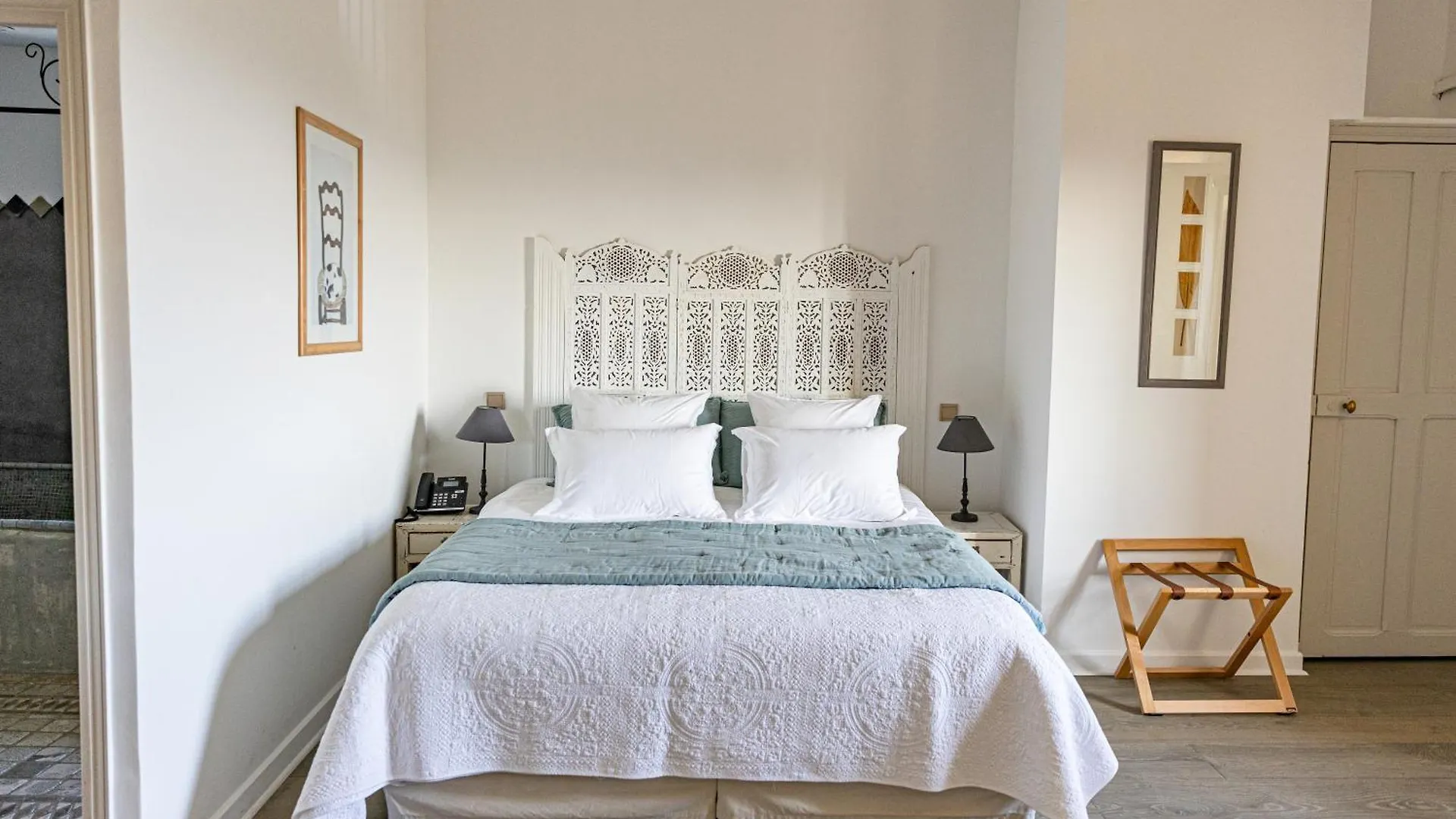 Maison Bournissac Noves Hotel