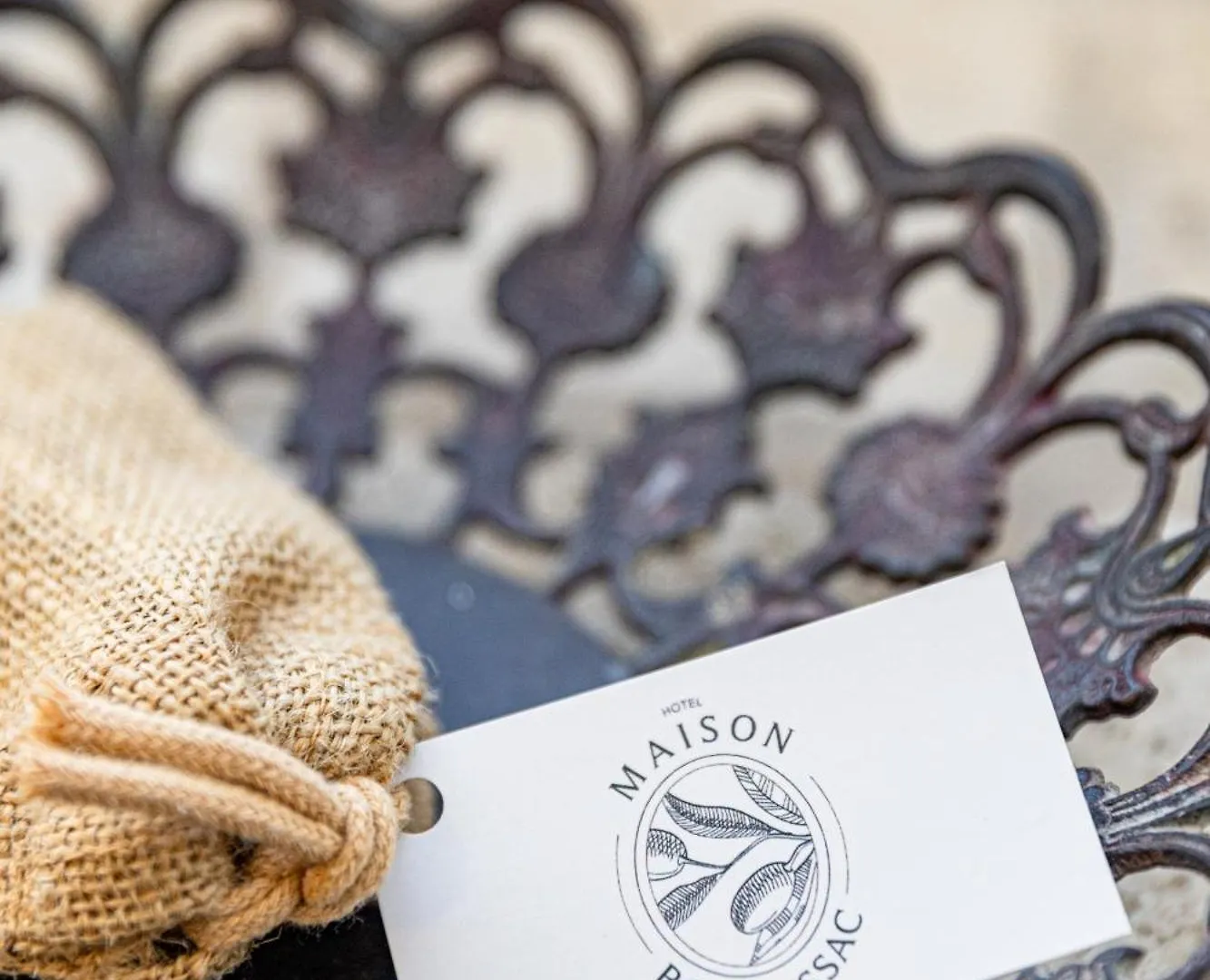Maison Bournissac Noves Hotel