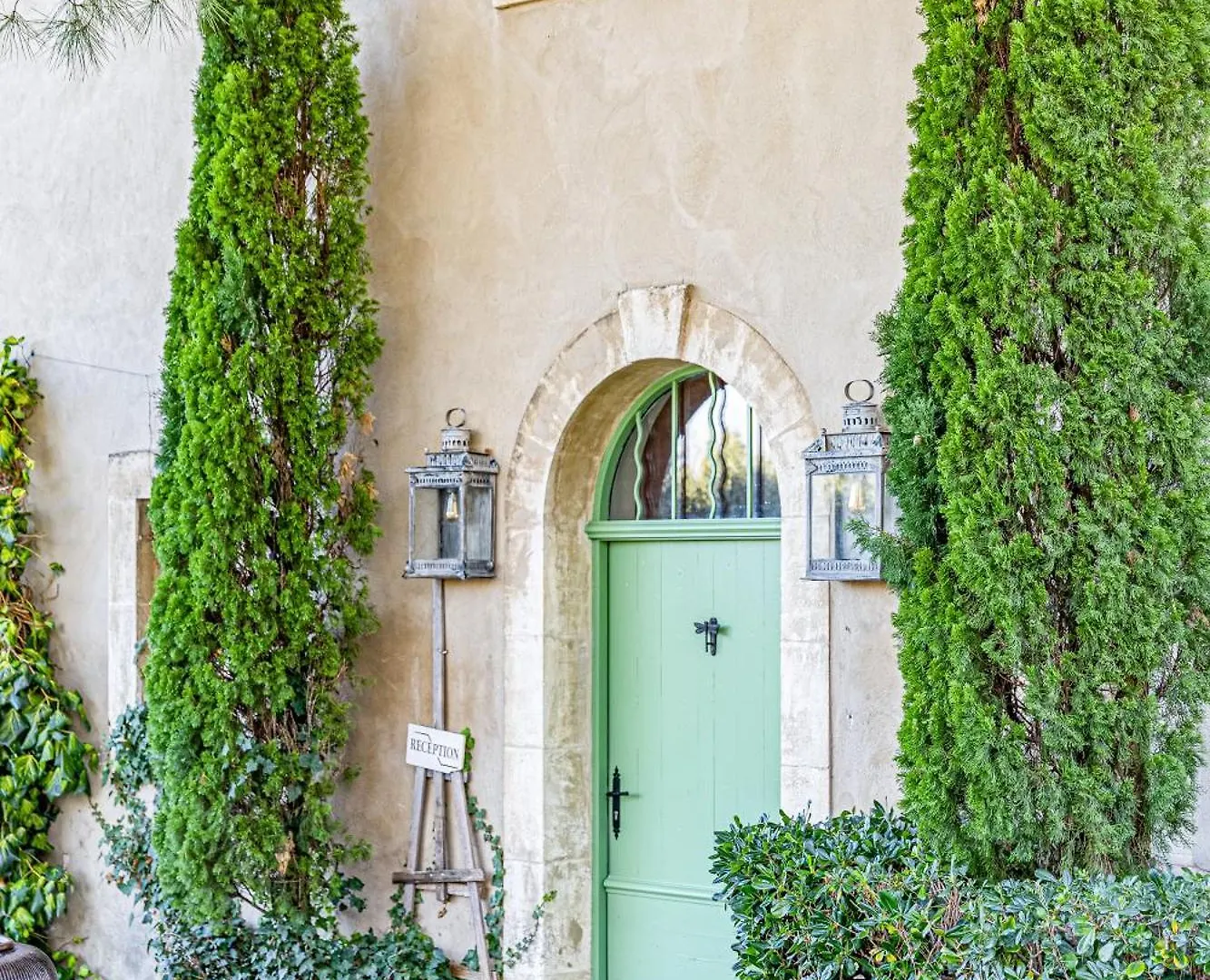 *** Hotel Maison Bournissac Noves France